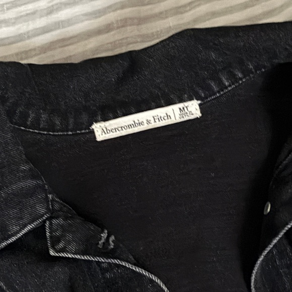 Abercrombie & Fitch medium tall - Picture 3 of 3